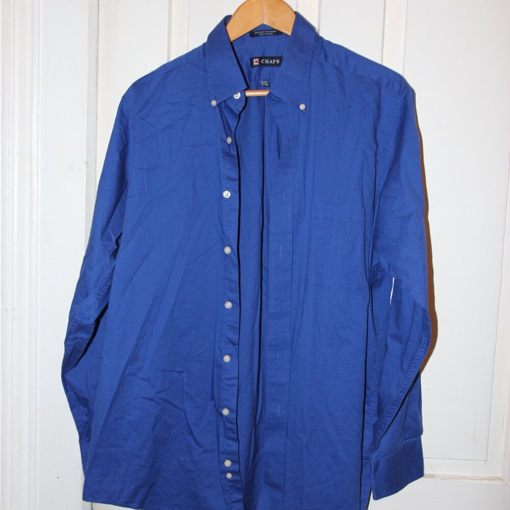 Size Large Chaps Blue Button Down (Neck 16/16.5; 34-35)
